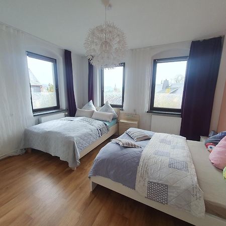 Familienfreundliche Ferienwohnung Erzgebirge Schneeberg  Exteriör bild