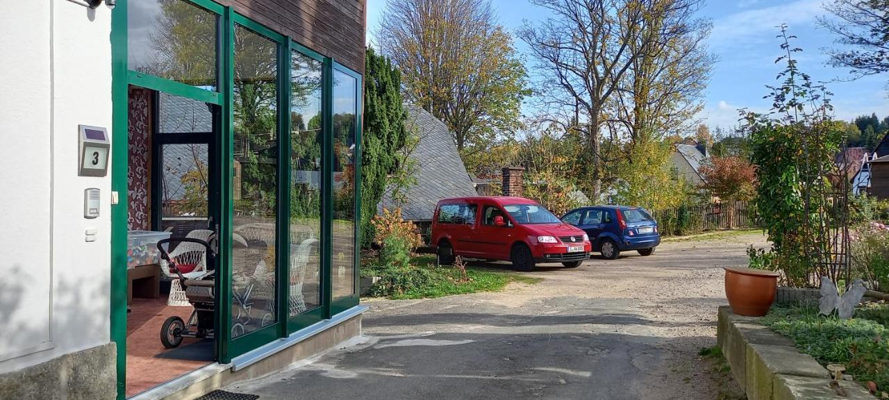 Familienfreundliche Ferienwohnung Erzgebirge Schneeberg  Exteriör bild